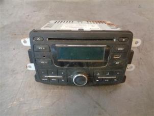 Used Radio CD player Dacia Sandero II 1.2 16V Price on request offered by Autohandel-Smet Gebroeders NV