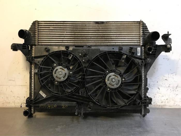 Usagé Intercooler Opel Movano Combi 2.3 CDTi 16V FWD Prix sur demande proposé par Autohandel-Smet Gebroeders NV