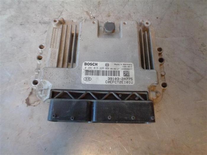 Used Engine management computer Kia Cee'd (EDB5) 1.6 CRDi 16V Price on request offered by Autohandel-Smet Gebroeders NV