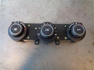 Usados Panel de control de aire acondicionado Kia Cee'd (EDB5) 1.6 CRDi 16V Precio de solicitud ofrecido por Autohandel-Smet Gebroeders NV