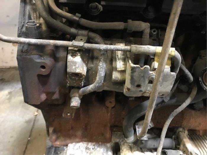 Gebrauchte Einspritzgehäuse Ford Transit Tourneo 2.0 TDCi 16V Preis auf Anfrage angeboten von Autohandel-Smet Gebroeders NV