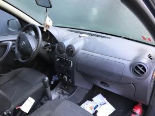 Usados Juego de airbags Dacia Duster (HS) 1.6 16V Hi-Flex Precio de solicitud ofrecido por Autohandel-Smet Gebroeders NV