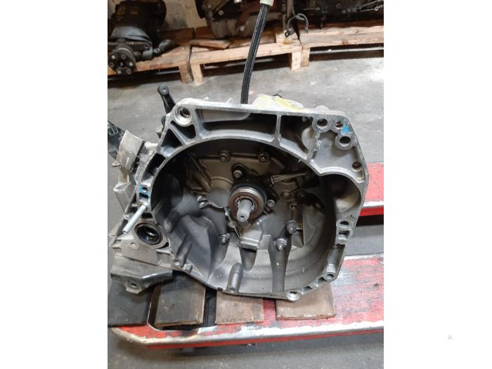 Gearbox from a Renault Clio IV (5R) 0.9 Energy TCE 75 12V 2020