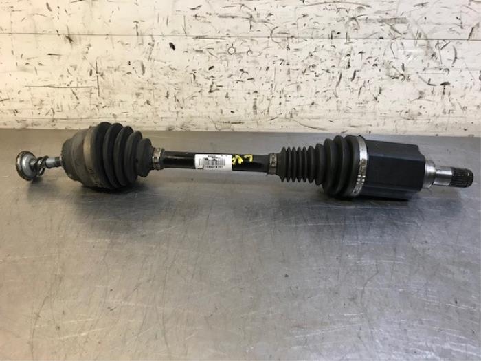 Gebrauchte Antriebswelle links vorne BMW 5 serie (G30) 530e iPerformance xDrive Preis auf Anfrage angeboten von Autohandel-Smet Gebroeders NV