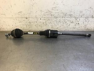 Used Front drive shaft, right BMW 5 serie (G30) 530e iPerformance xDrive Price on request offered by Autohandel-Smet Gebroeders NV