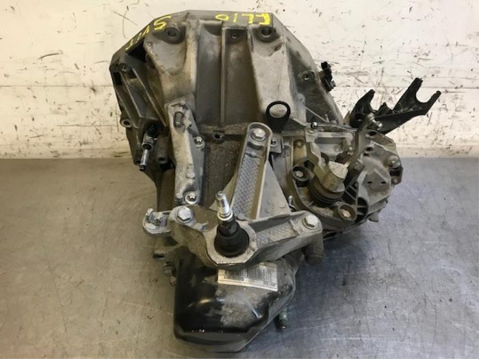 Getriebe van een Renault Clio III (BR/CR) 1.5 dCi 85 2010