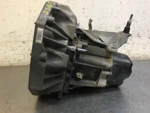 Getriebe van een Renault Clio III (BR/CR) 1.5 dCi 85 2010
