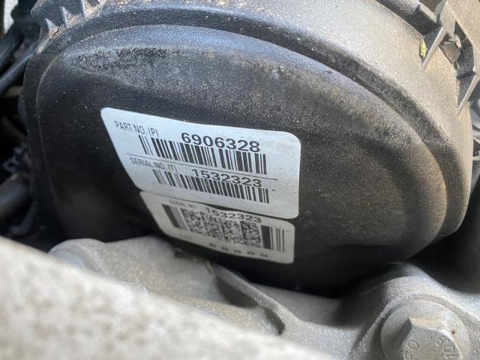 Motor van een Volvo XC60 I (DZ) 2.0 D3 20V 2015