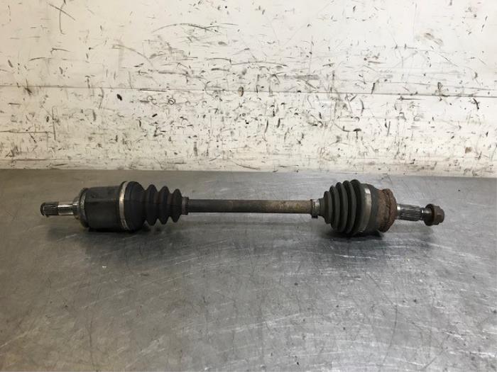 Gebrauchte Antriebswelle links vorne BMW Mini (R50/53) 1.6 16V One Preis auf Anfrage angeboten von Autohandel-Smet Gebroeders NV