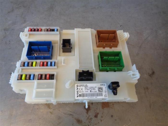Fuse box Volvo XC60 I 2.0 D3 20V 31384931AB