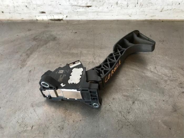 Begagnade Gaspedalsensor Toyota Corolla (E15) 1.4 D-4D 90 Pris på förfrågan erbjuds av Autohandel-Smet Gebroeders NV