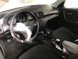 Gebrauchte Airbag set + dashboard BMW 1 serie (E81) 116i 1.6 16V Preis auf Anfrage angeboten von Autohandel-Smet Gebroeders NV