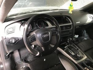 Usagé Airbag set + dashboard Audi A5 (8T3) 2.7 TDI V6 24V Prix sur demande proposé par Autohandel-Smet Gebroeders NV