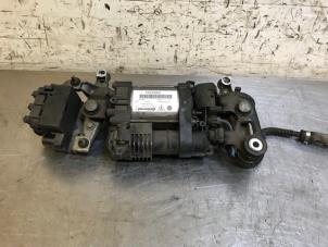 Used Air pump (suspension) Porsche Cayenne II (92A) 3.0 D V6 24V Price on request offered by Autohandel-Smet Gebroeders NV