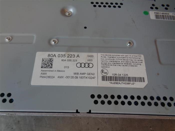 Radio amplifier from a Audi Q5 (FYB/FYG) 2.0 40 TDI 16V Quattro 2019