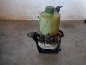 Used Power steering pump Volkswagen Polo V (6R) 1.4 16V Price on request offered by Autohandel-Smet Gebroeders NV