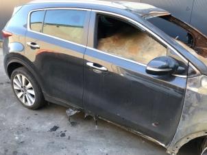Used Door plate 4-door right front Kia Sportage (QL) 1.7 CRDi 115 16V 4x2 Price on request offered by Autohandel-Smet Gebroeders NV