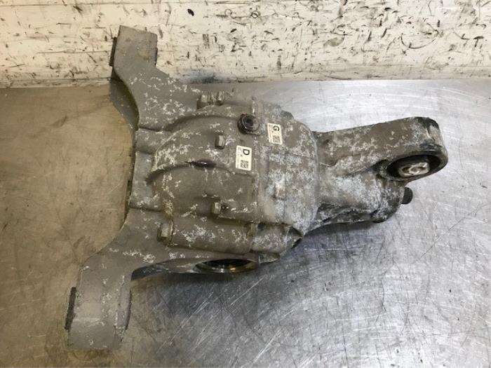 Rear differential from a Volkswagen Touareg (7PA/PH) 3.0 TDI V6 24V BlueMotion Technology DPF 2012