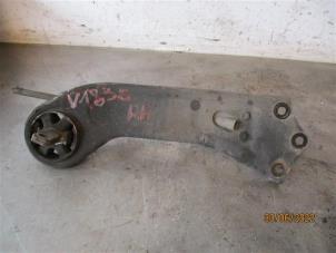 Used Rear wishbone, right Kia Sportage (QL) 1.7 CRDi 115 16V 4x2 Price on request offered by Autohandel-Smet Gebroeders NV