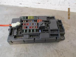 Usados Caja de fusibles Mini Mini (R56) 1.6 One D 16V Precio de solicitud ofrecido por Autohandel-Smet Gebroeders NV