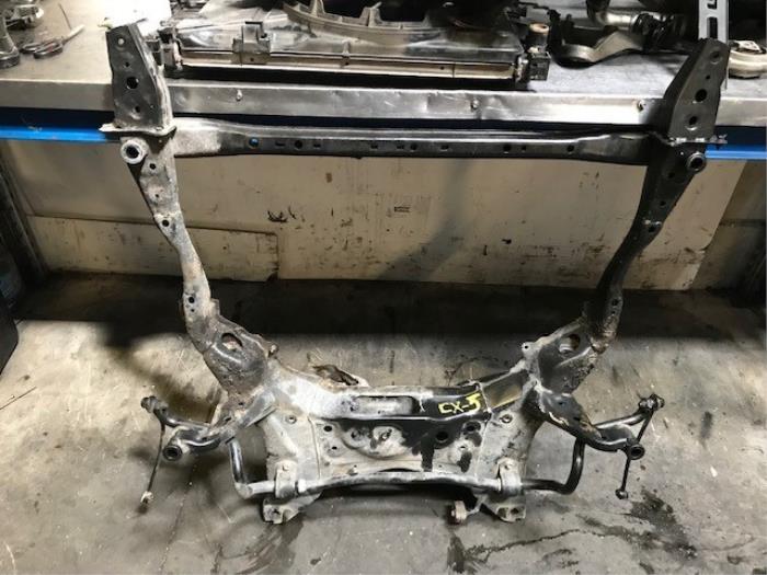 Usados Subchasis Mazda CX-5 II (KF) 2.2 SkyActiv-D 184 16V 4WD Precio de solicitud ofrecido por Autohandel-Smet Gebroeders NV