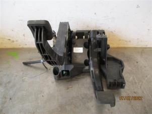 Used Set of pedals Peugeot Boxer (U9) 2.2 HDi 110 Euro 5 Price on request offered by Autohandel-Smet Gebroeders NV