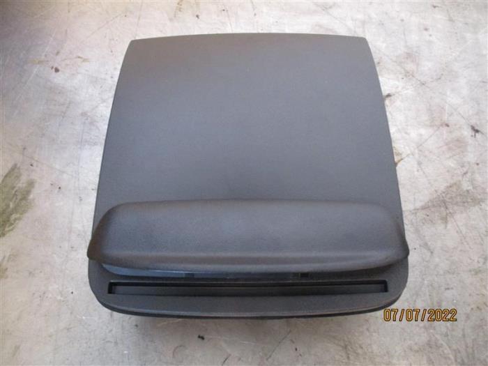Begagnade Handskfack Peugeot Boxer (U9) 2.2 HDi 110 Euro 5 Pris på förfrågan erbjuds av Autohandel-Smet Gebroeders NV