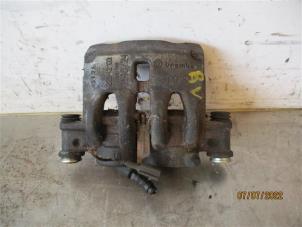 Used Front brake calliper, right Peugeot Boxer (U9) 2.2 HDi 110 Euro 5 Price on request offered by Autohandel-Smet Gebroeders NV