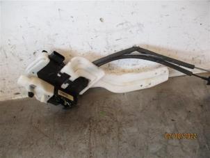 Used Rear door mechanism 4-door, right Hyundai iX35 (LM) 1.6 GDI 16V Price on request offered by Autohandel-Smet Gebroeders NV