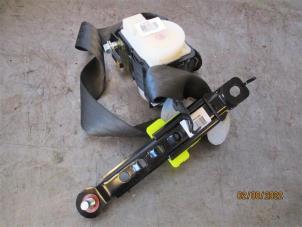 Used Front seatbelt, centre Hyundai iX35 (LM) 1.6 GDI 16V Price on request offered by Autohandel-Smet Gebroeders NV