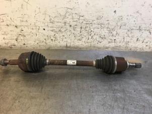Used Front drive shaft, left Opel Movano 2.3 CDTi 16V FWD Price on request offered by Autohandel-Smet Gebroeders NV