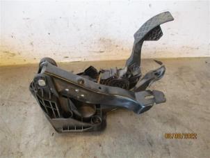 Used Set of pedals Skoda Fabia III Combi (NJ5) 1.2 TSI 16V Greentech Price on request offered by Autohandel-Smet Gebroeders NV