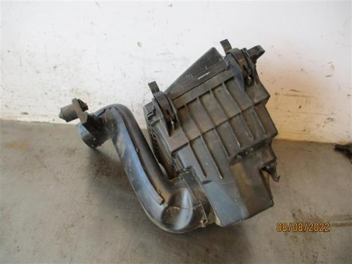 Gebrauchte Luftfiltergehäuse Ford EcoSport (JK8) 1.0 EcoBoost 12V 125 Preis auf Anfrage angeboten von Autohandel-Smet Gebroeders NV