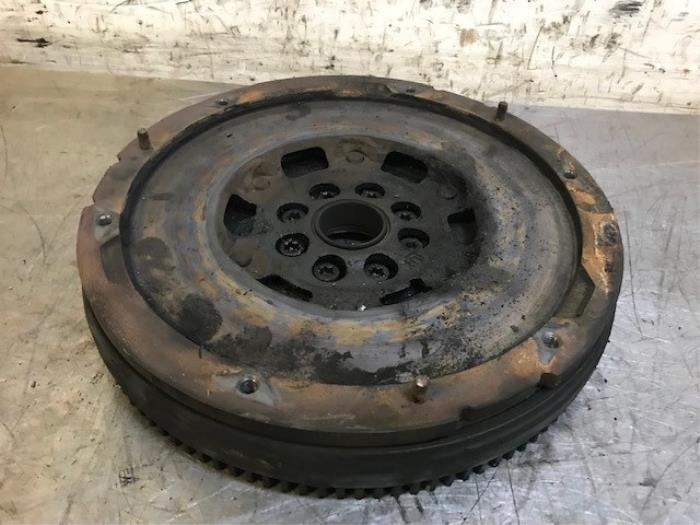 Used Flywheel Ford Mondeo IV Wagon Price on request offered by Autohandel-Smet Gebroeders NV
