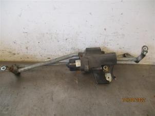 Used Front wiper motor Peugeot Boxer (U9) 2.0 BlueHDi 130 Price on request offered by Autohandel-Smet Gebroeders NV