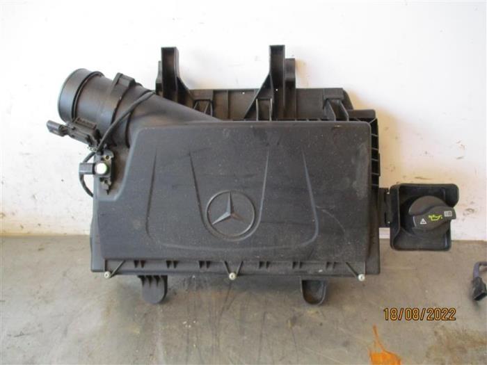 Gebrauchte Luftfiltergehäuse Mercedes Vito (447.6) 2.2 119 CDI 16V BlueTEC Preis auf Anfrage angeboten von Autohandel-Smet Gebroeders NV