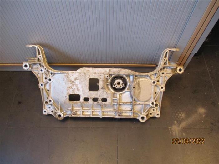 Usados Subchasis Seat Alhambra (7N) 2.0 TDI 16V Precio de solicitud ofrecido por Autohandel-Smet Gebroeders NV