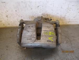 Used Front brake calliper, left Seat Alhambra (7N) 2.0 TDI 16V Price on request offered by Autohandel-Smet Gebroeders NV
