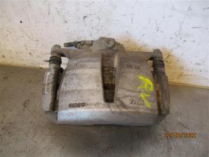 Used Front brake calliper, right Seat Alhambra (7N) 2.0 TDI 16V Price on request offered by Autohandel-Smet Gebroeders NV