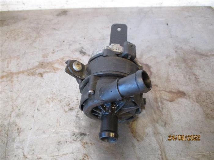 Begagnade Vattenpump Volkswagen Transporter/Caravelle T6 2.0 TDI Pris på förfrågan erbjuds av Autohandel-Smet Gebroeders NV