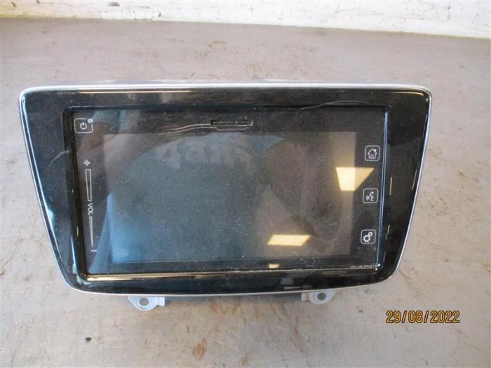 Begagnade Innerdisplay Suzuki Baleno (EW/FW) 1.0 Booster Jet Turbo 12V Pris på förfrågan erbjuds av Autohandel-Smet Gebroeders NV
