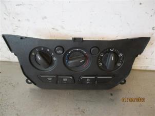Used Air conditioning control panel Ford Transit Connect (PJ2) 1.0 EcoBoost 12V 100 Price on request offered by Autohandel-Smet Gebroeders NV