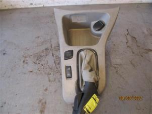Used Gear stick cover Renault Zoé (AG) 65kW Price on request offered by Autohandel-Smet Gebroeders NV