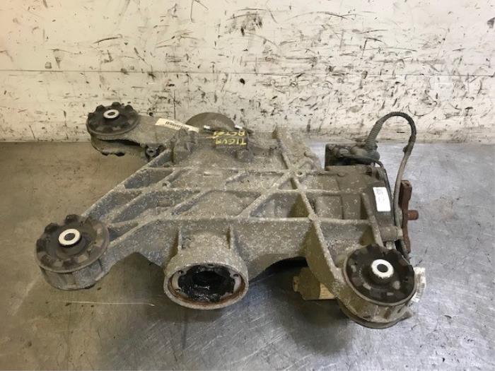 Rear differential from a Volkswagen Tiguan (5N1/2) 2.0 TDI 16V 4Motion 2015