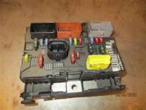 Used Fuse box Peugeot 307 SW (3H) 1.6 HDi 16V Price on request offered by Autohandel-Smet Gebroeders NV