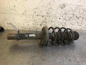 Used Fronts shock absorber, left Volkswagen New Beetle (9C1/9G1) 1.6 Price on request offered by Autohandel-Smet Gebroeders NV