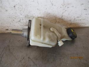 Used Master cylinder Ford Focus 3 Wagon 1.0 Ti-VCT EcoBoost 12V 100 Price on request offered by Autohandel-Smet Gebroeders NV