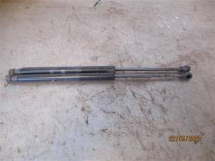 Used Set of gas struts for boot Fiat Panda (312) 0.9 TwinAir 60 Price on request offered by Autohandel-Smet Gebroeders NV