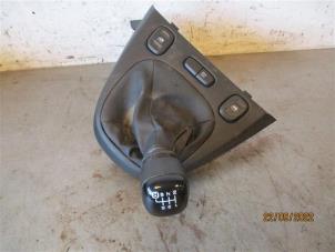 Used Gear stick Fiat Panda (312) 0.9 TwinAir 60 Price on request offered by Autohandel-Smet Gebroeders NV
