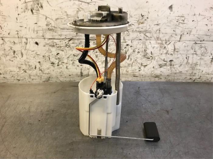 Gebrauchte Kraftstoffpumpe Elektrisch Opel Combo Mk.III (D) 1.6 CDTI 16V Tour Preis auf Anfrage angeboten von Autohandel-Smet Gebroeders NV